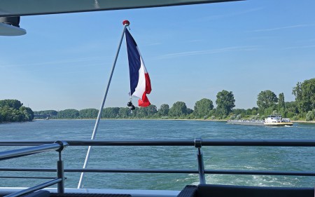 Vue de l'arrière du bateau
